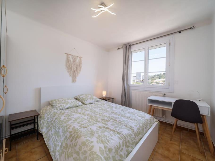 Appartement Tout Equipe Traversant 6 A 8 Couchages Marseille Bagian luar foto