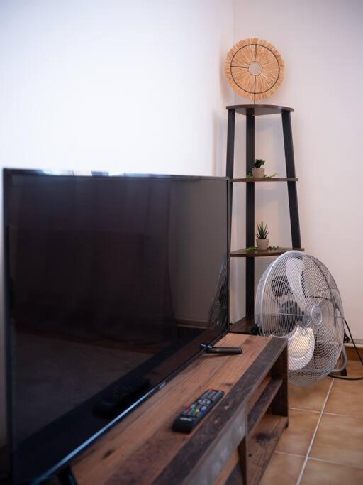 Appartement Tout Equipe Traversant 6 A 8 Couchages Marseille Bagian luar foto